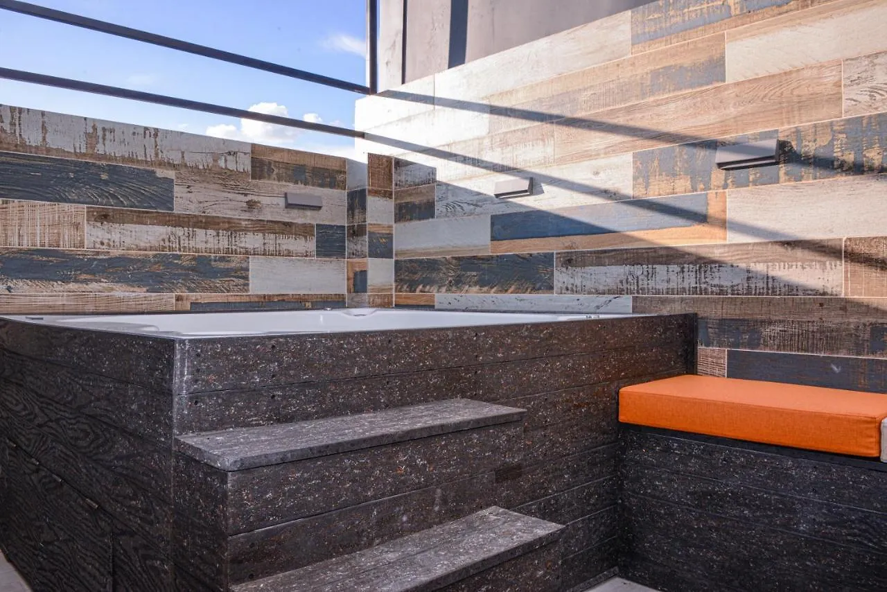 Apartamento Lleras Ac Hot Tub Medellin Colombia