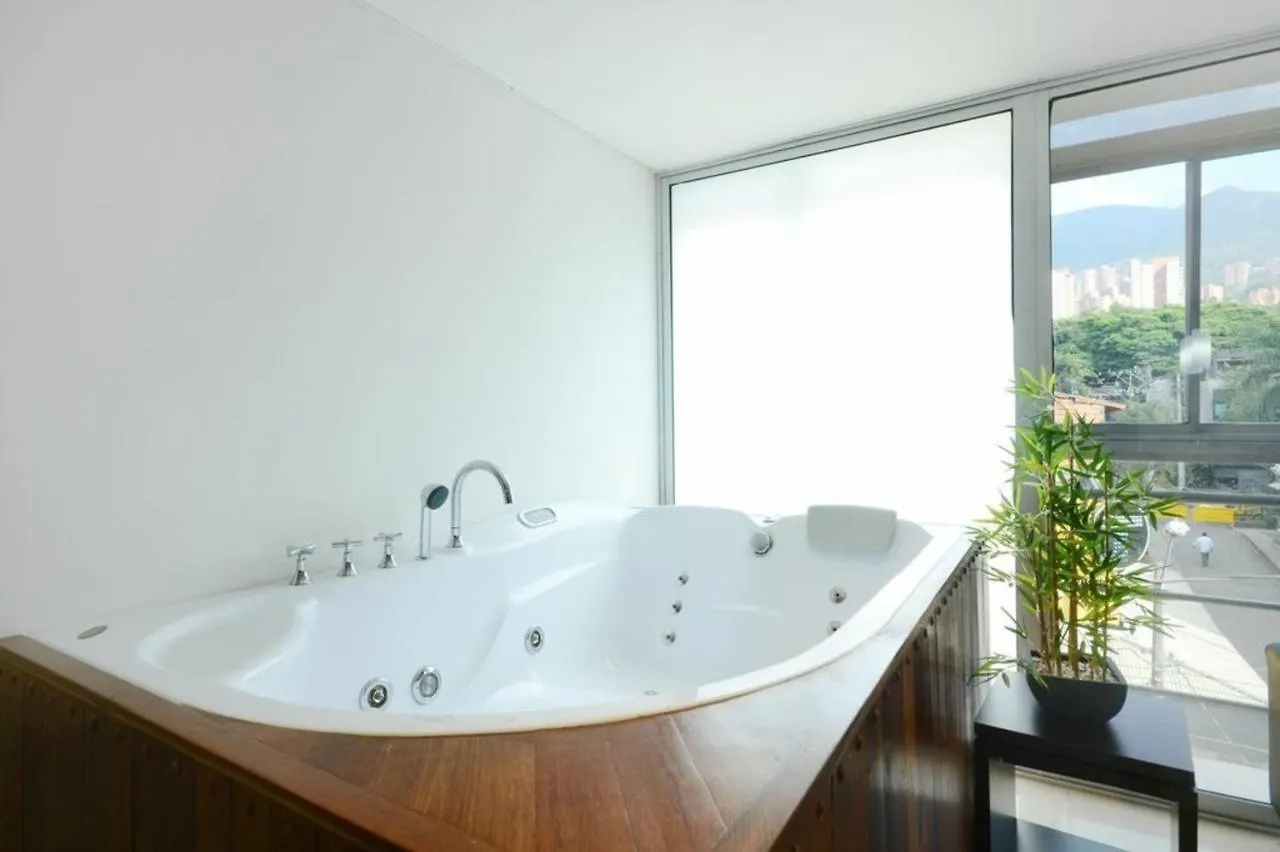 Apartamento Lleras Ac Hot Tub Medellin Apartment