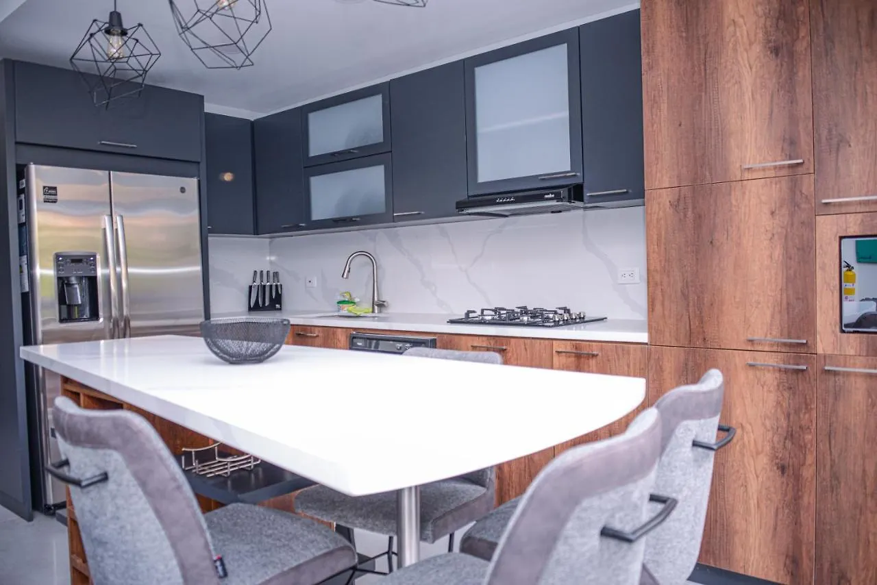Apartamento Lleras Ac Hot Tub Medellin 0*,